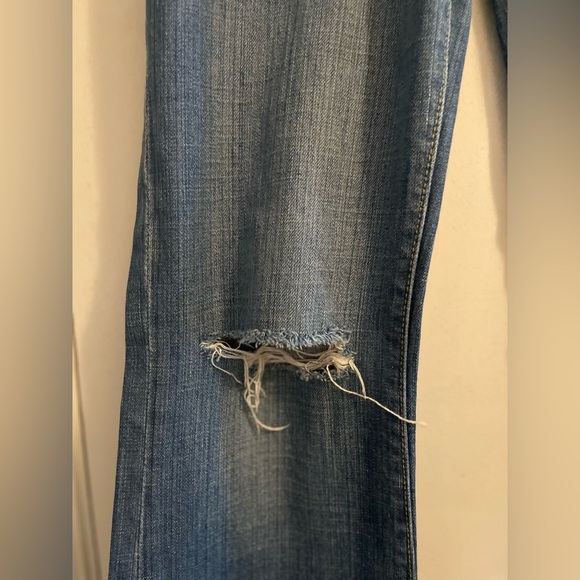 American Eagle Distressed Favorite Boyfriend Jean Medium Wash Size 6 - Picture 3 of 16